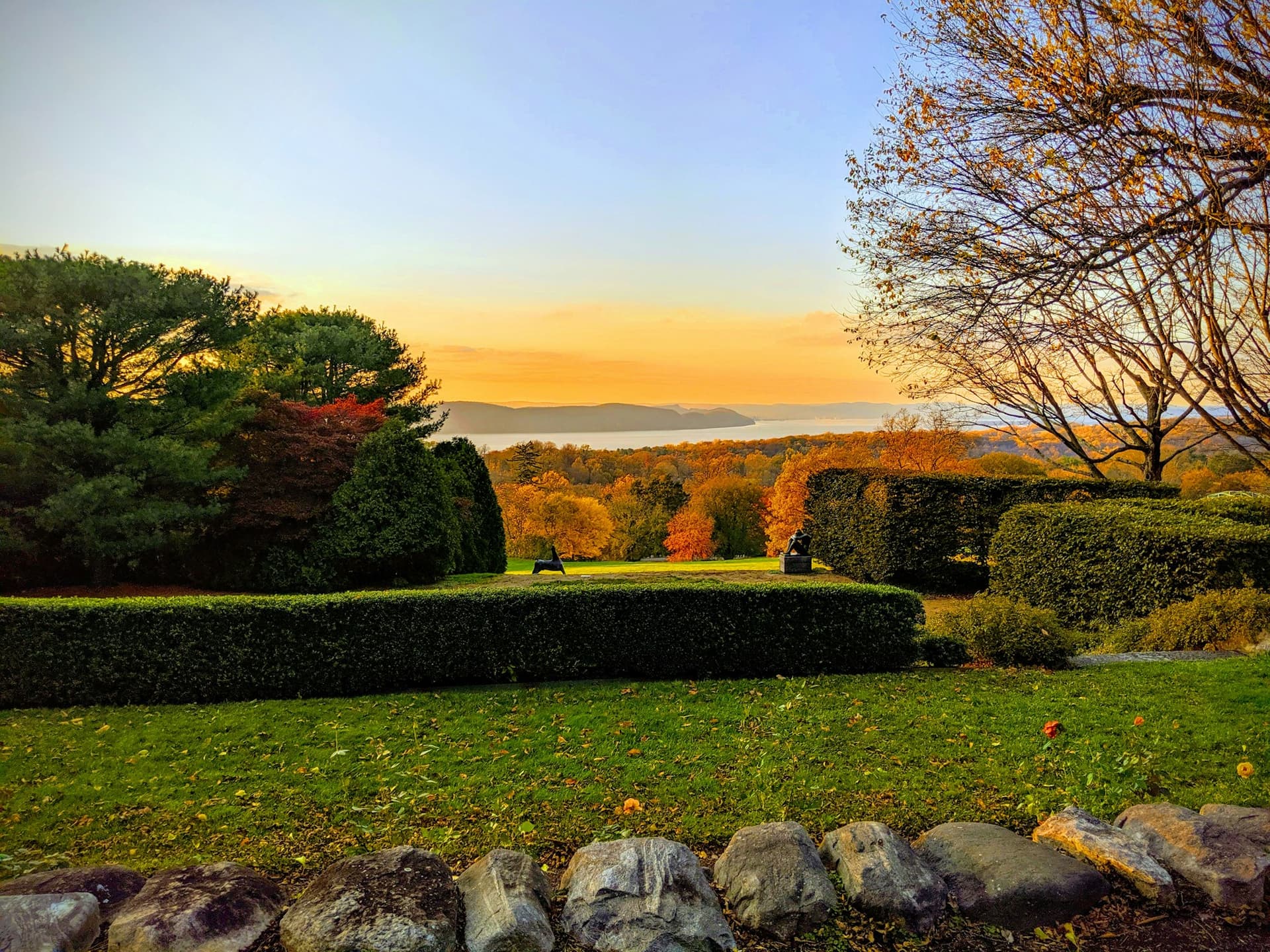 Manicured hedges and lawn overlooking the Hudson at Kykuit in Tarrytown